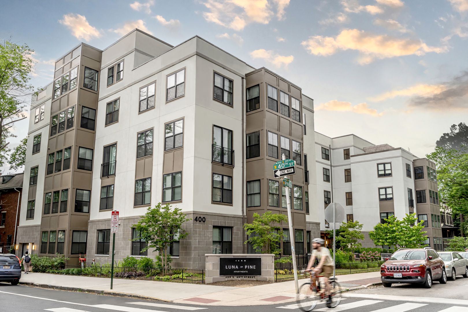 Philadelphia Apartment: 400 S 40th St