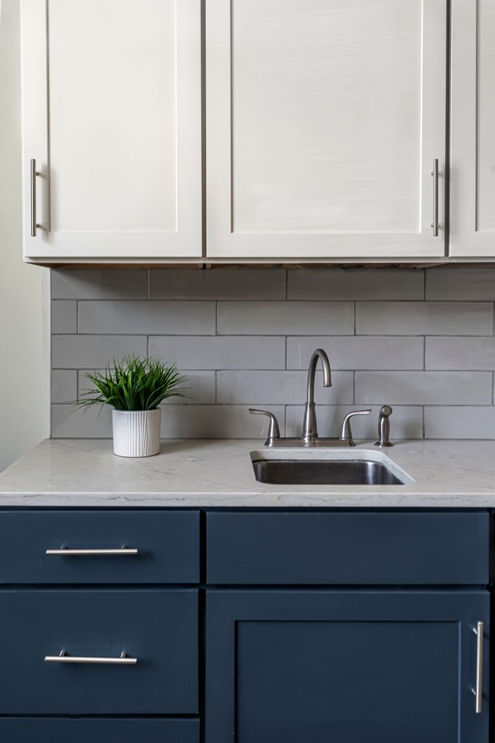 Philadelphia Apartment: 400 S 40th St