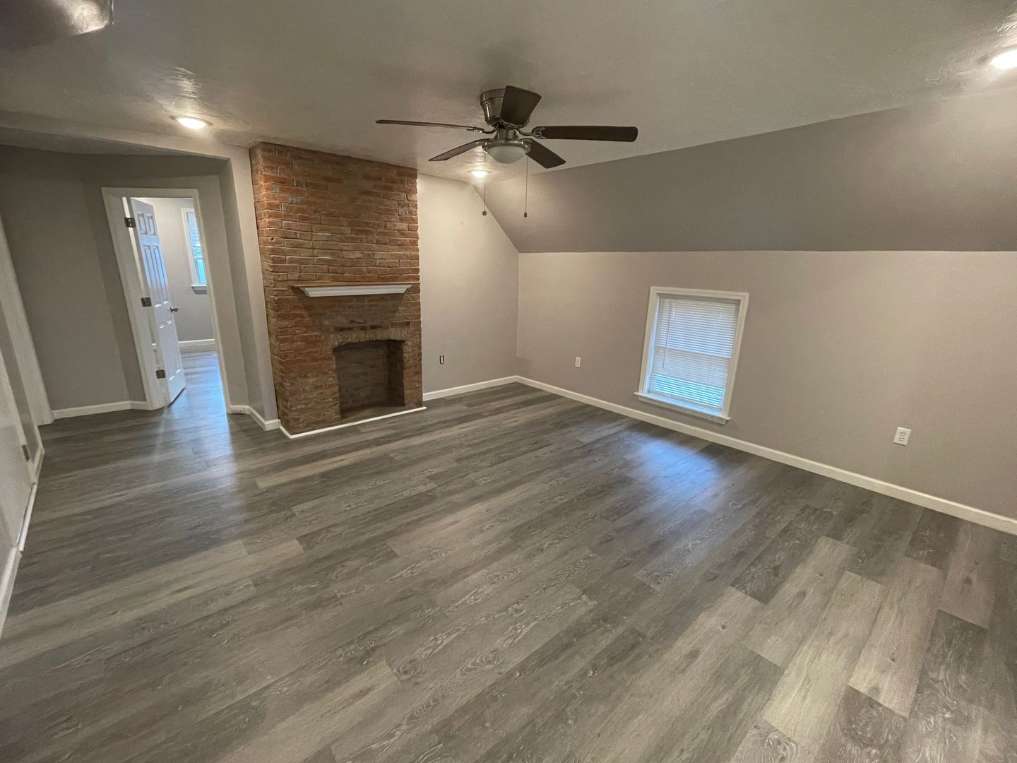 Pittsburgh House: 148 Gray St