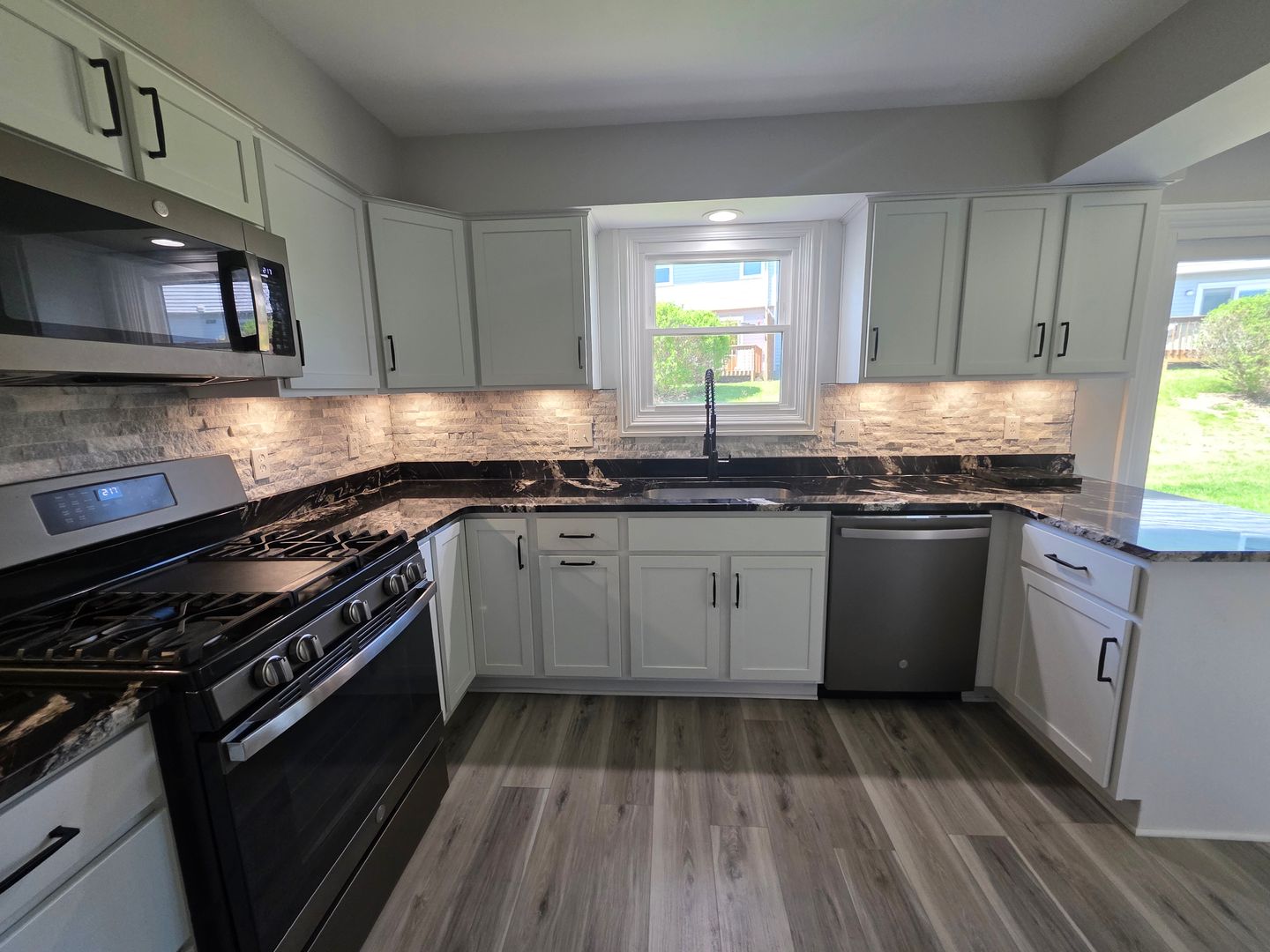 Pittsburgh House: 307 Squire Circle