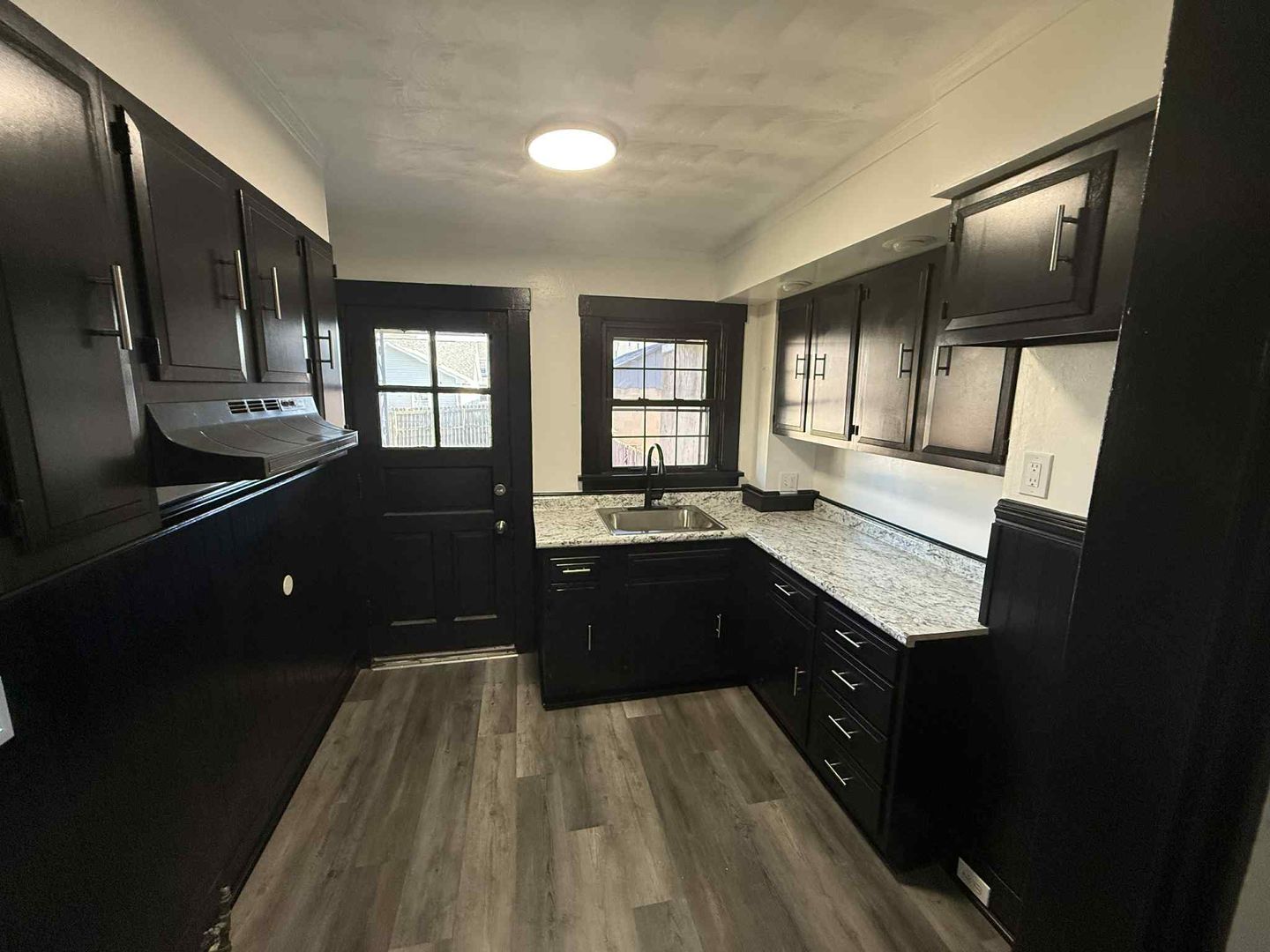 Duquense House: 713 Crawford St