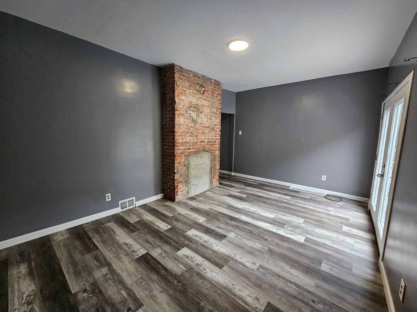 Pittsburgh House: 1 Hillburn St