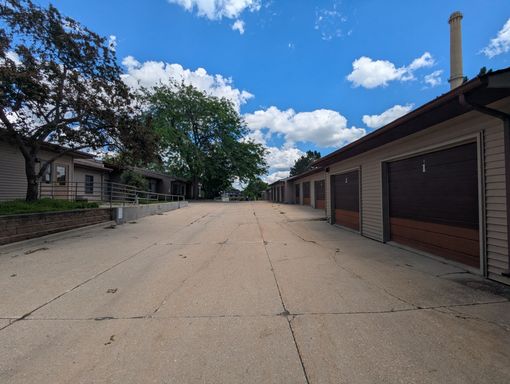 Listing photo thumbnail