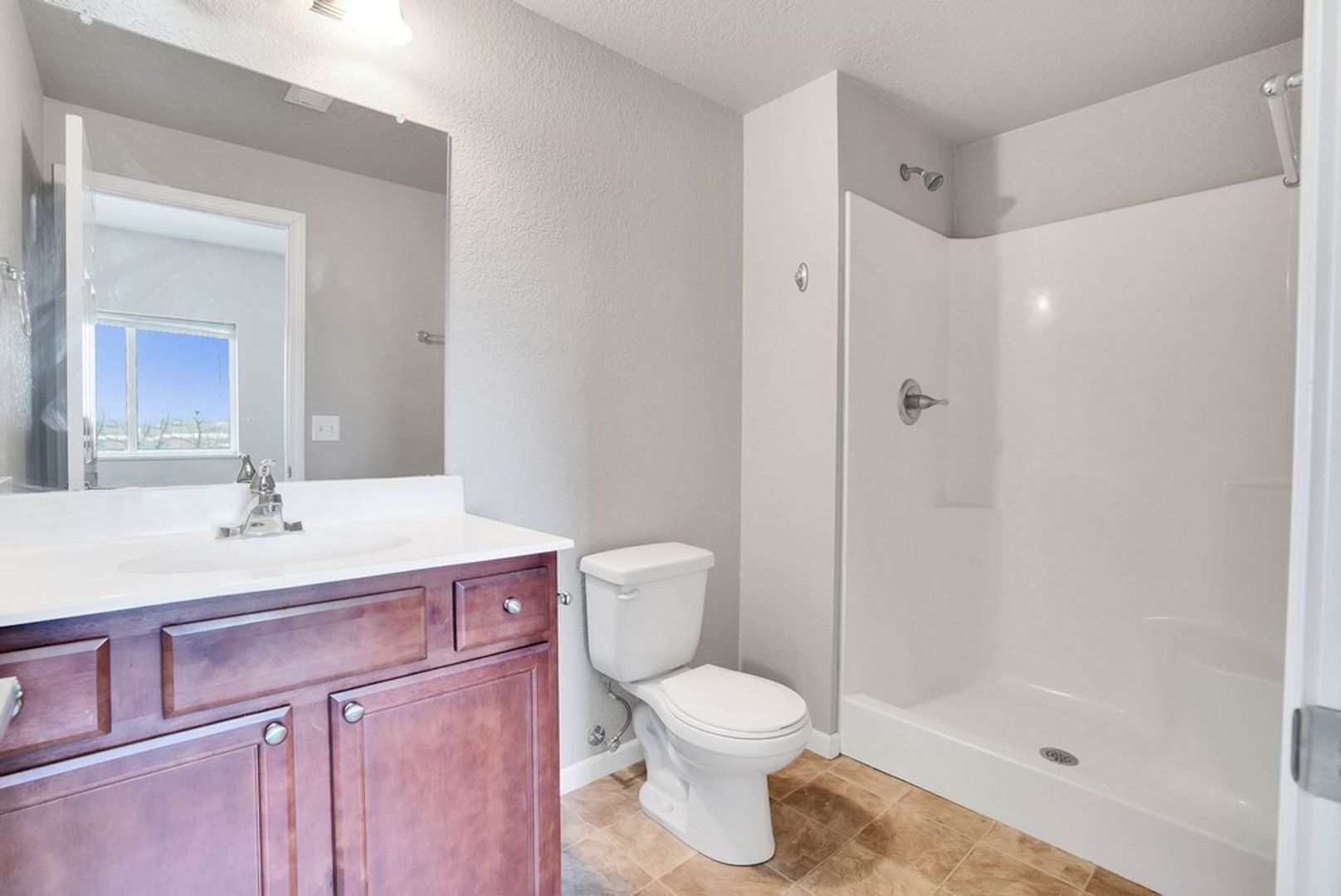 Cedar Falls Apartment: 4526 Chadwick Rd