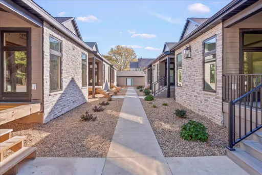 Listing photo thumbnail