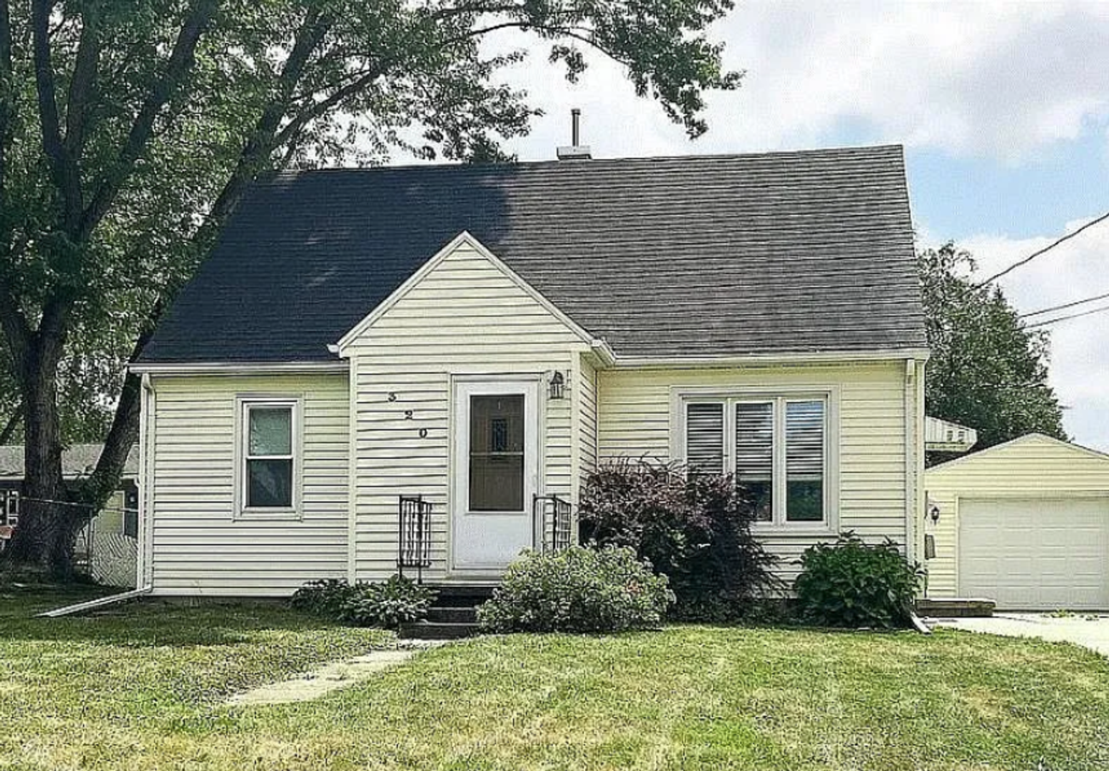 Hudson House: 320 Eldora Rd