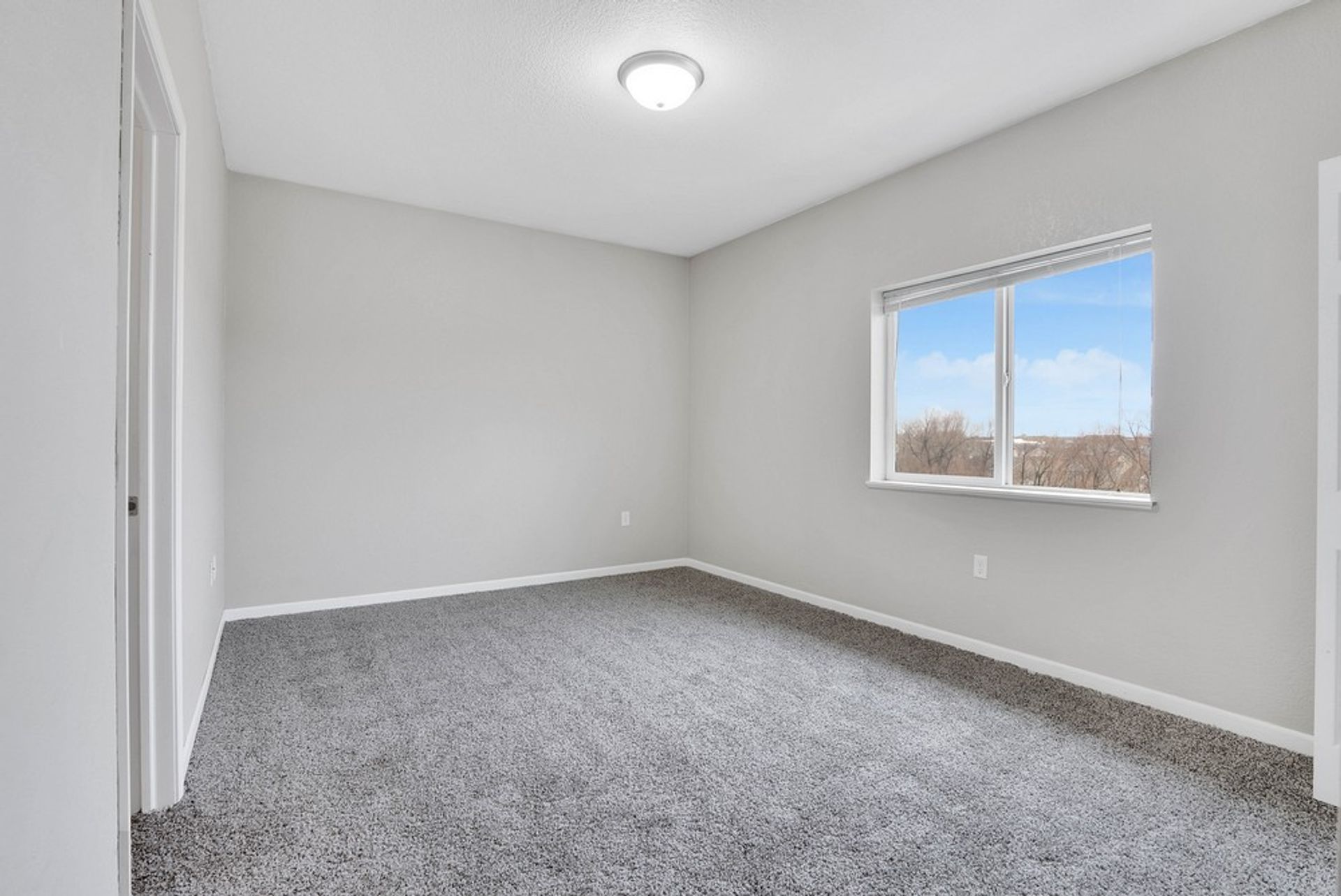 Cedar Falls Apartment: 4606 Chadwick Rd