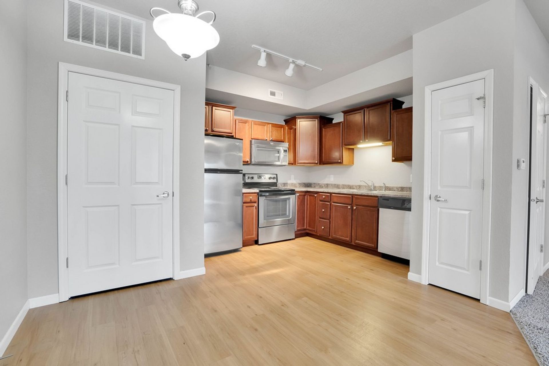 Cedar Falls Apartment: 4618 Chadwick Rd