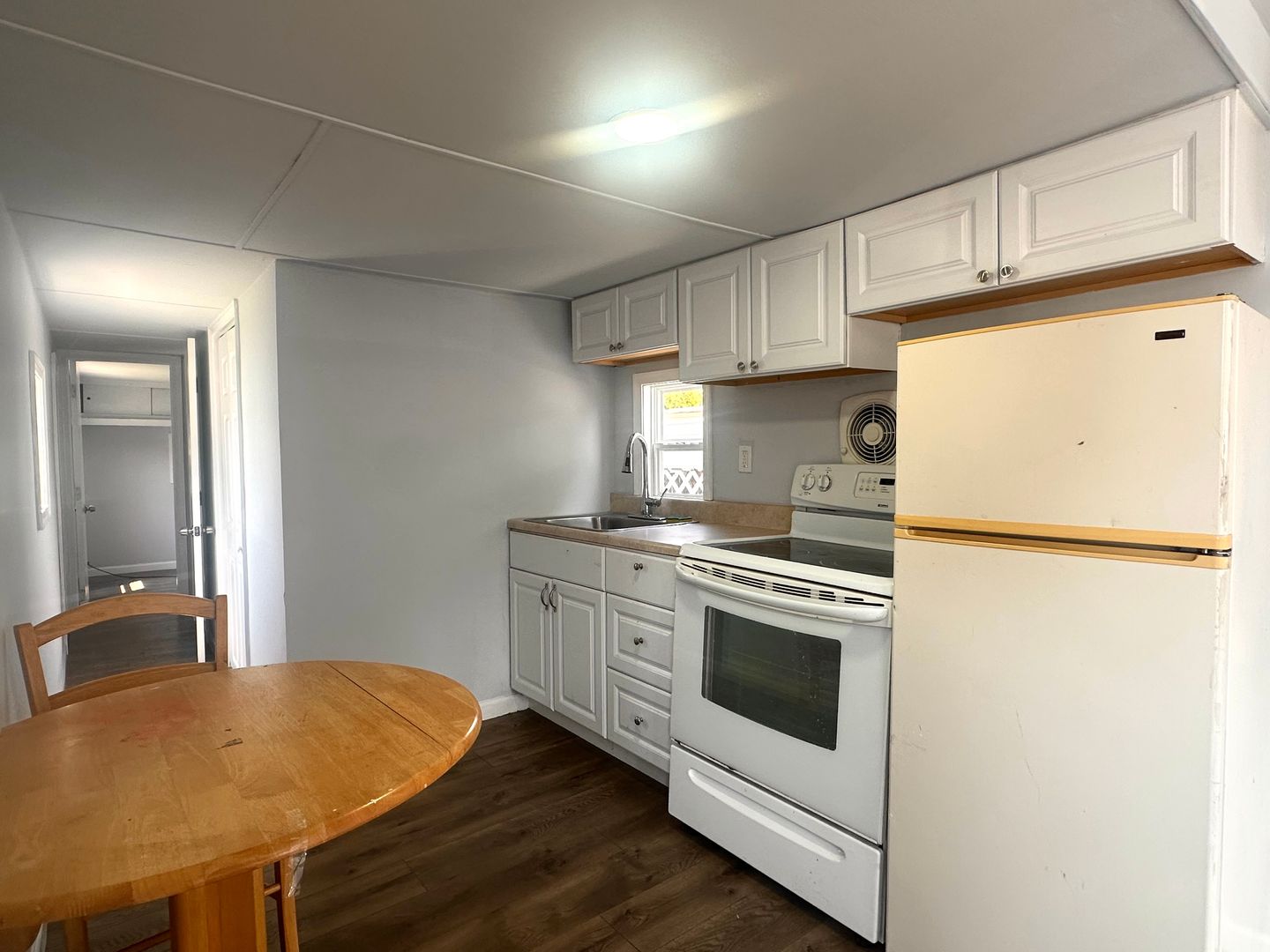 Aston Apartment: 2950 Concord Rd