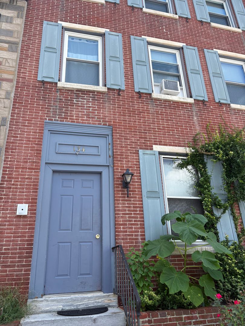 West Chester Apartment: 134 W Chestnut St