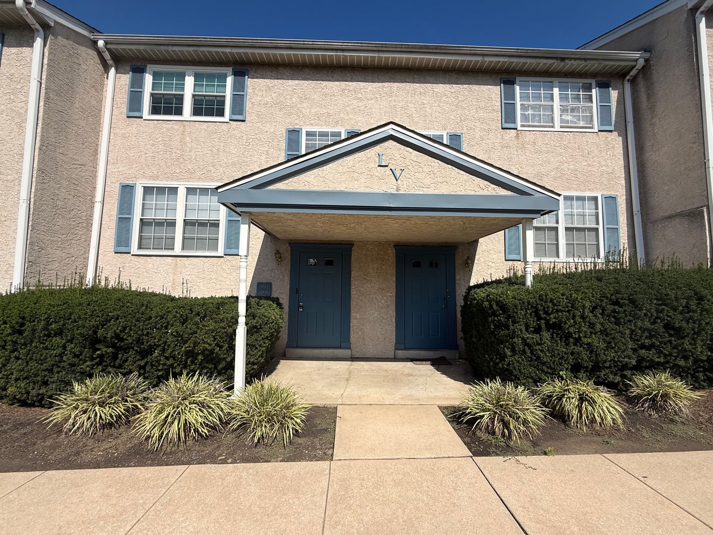 Lansdowne Apartment: 44 South Lansdowne Avenue