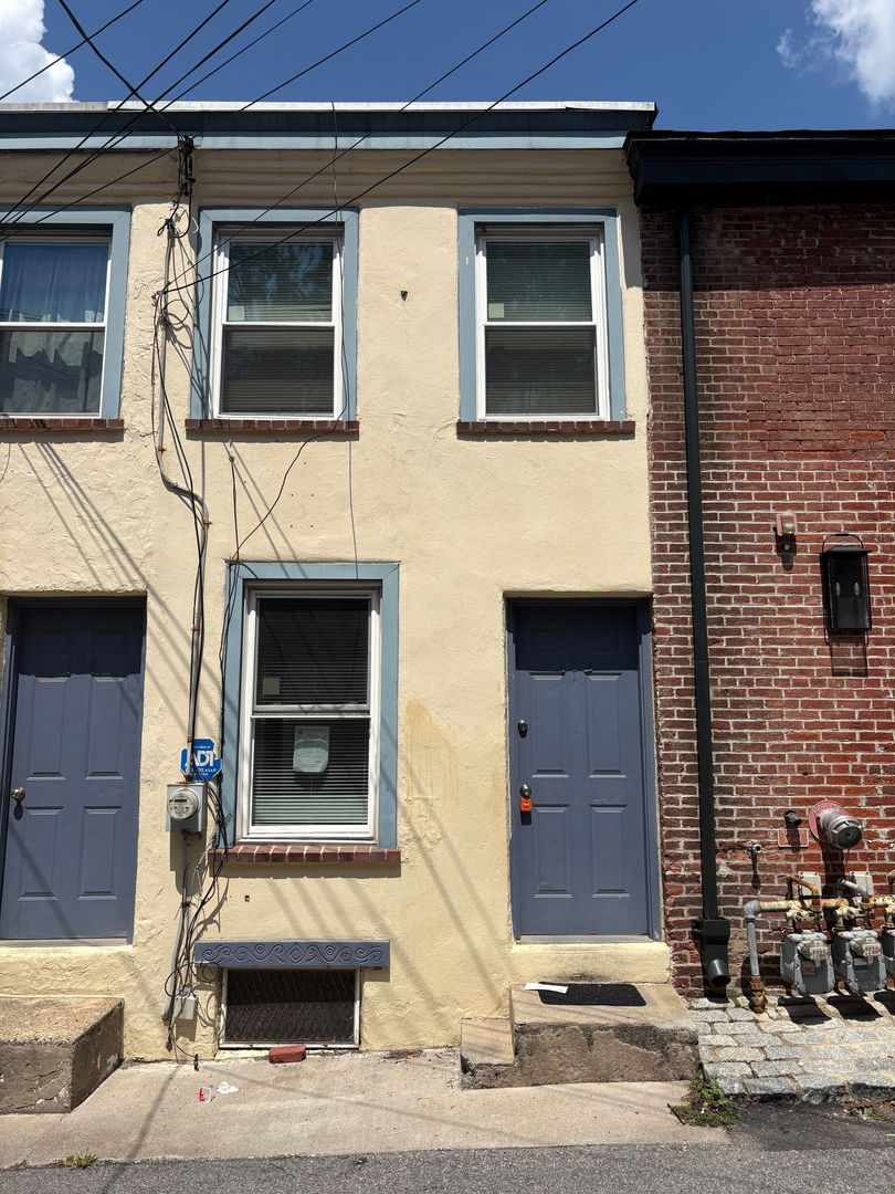 West Chester Apartment: 132 W Prescott Alley