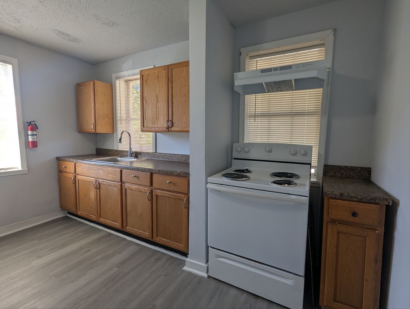 Chester Apartment: 519 E 9th St