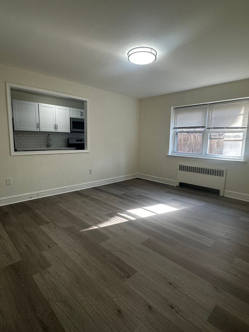 Lansdowne Apartment: 1800 Garrett Rd, Apt 106