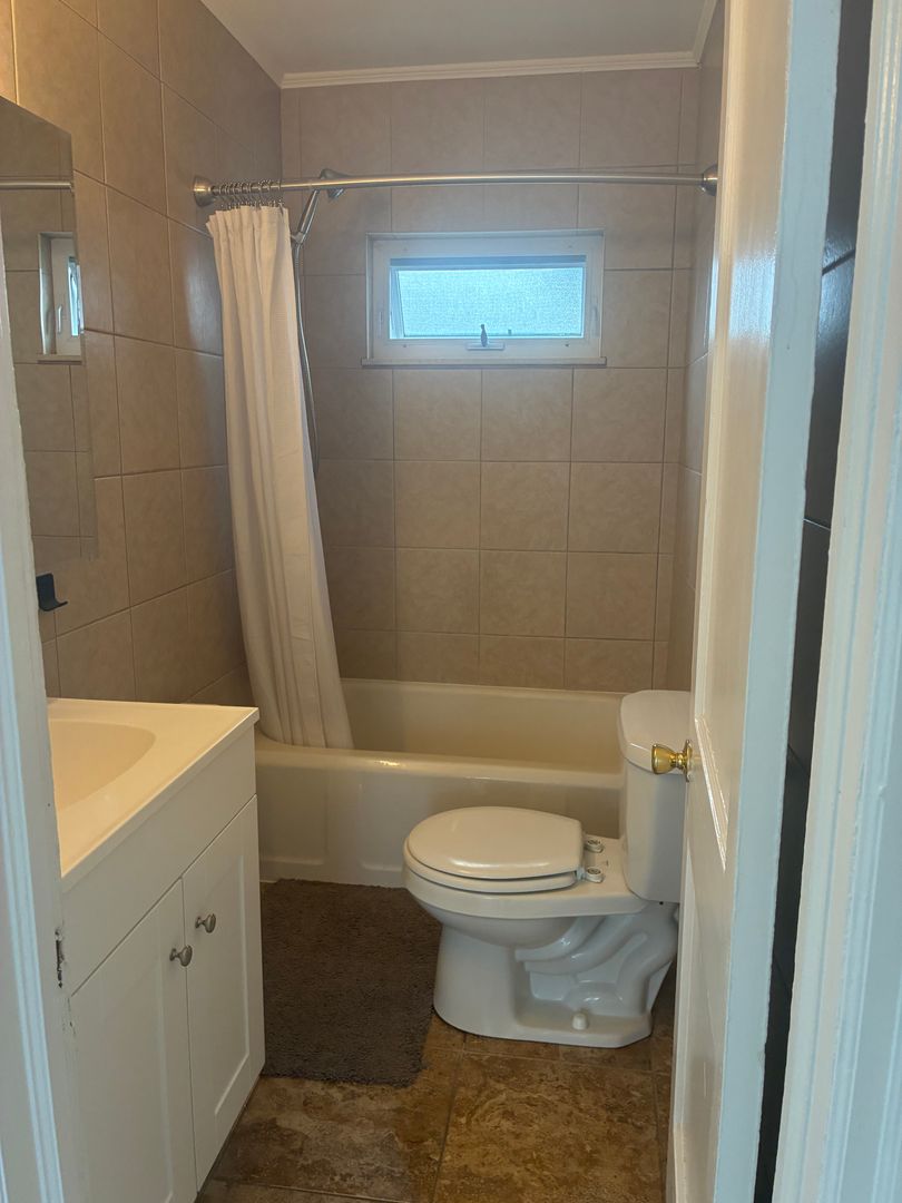 Prospect Park Apartment: 1113 Lafayette Avenue