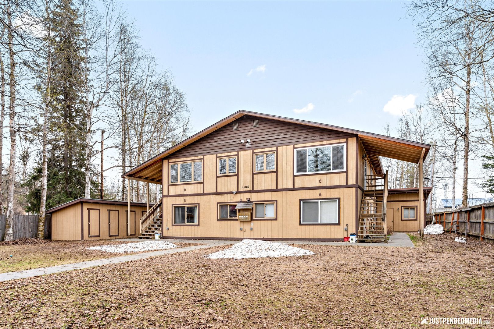 Anchorage Apartment: 1106 Broaddus Street