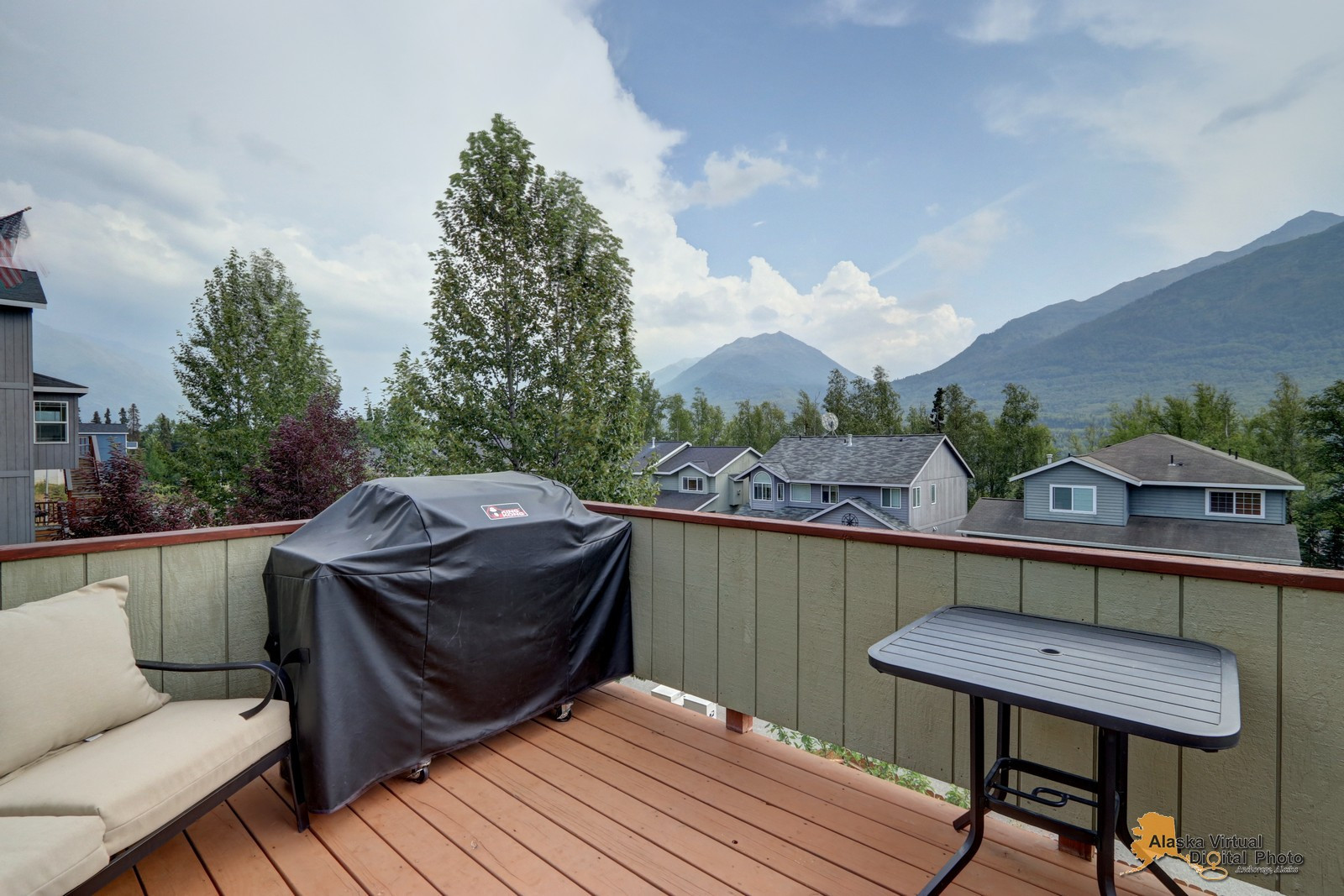 Eagle River House: 20778 Mountainside Drive