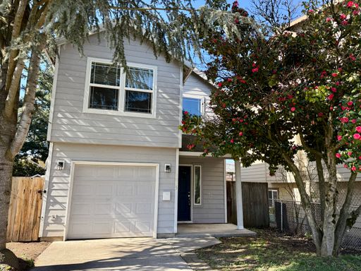 Super Crisp 3 Bedroom House, all new finishes throughout – photo 1