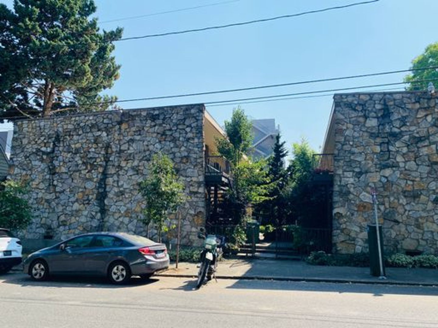 Portland Apartment: 2356-2364 NW Overton St.