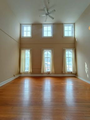 Two Story One Bedroom, One and a half Bath with Washer & Dryer – photo 1
