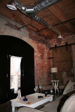 Amazing One Bedroom, One Bath with Patio – photo 1
