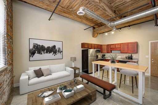 One Bedroom, One Bathroom Exposed Brick. – photo 1
