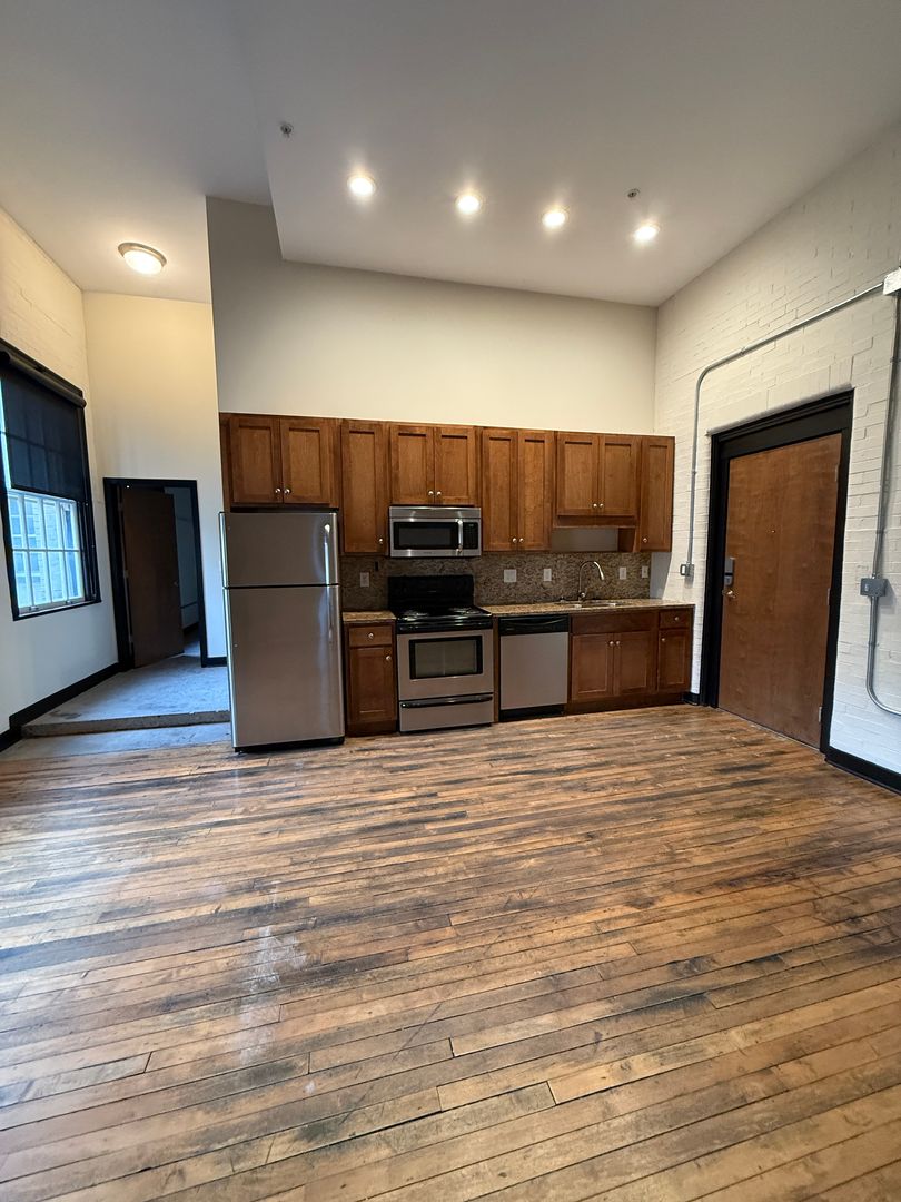 Cincinnati Apartment: 1310 Sycamore St.