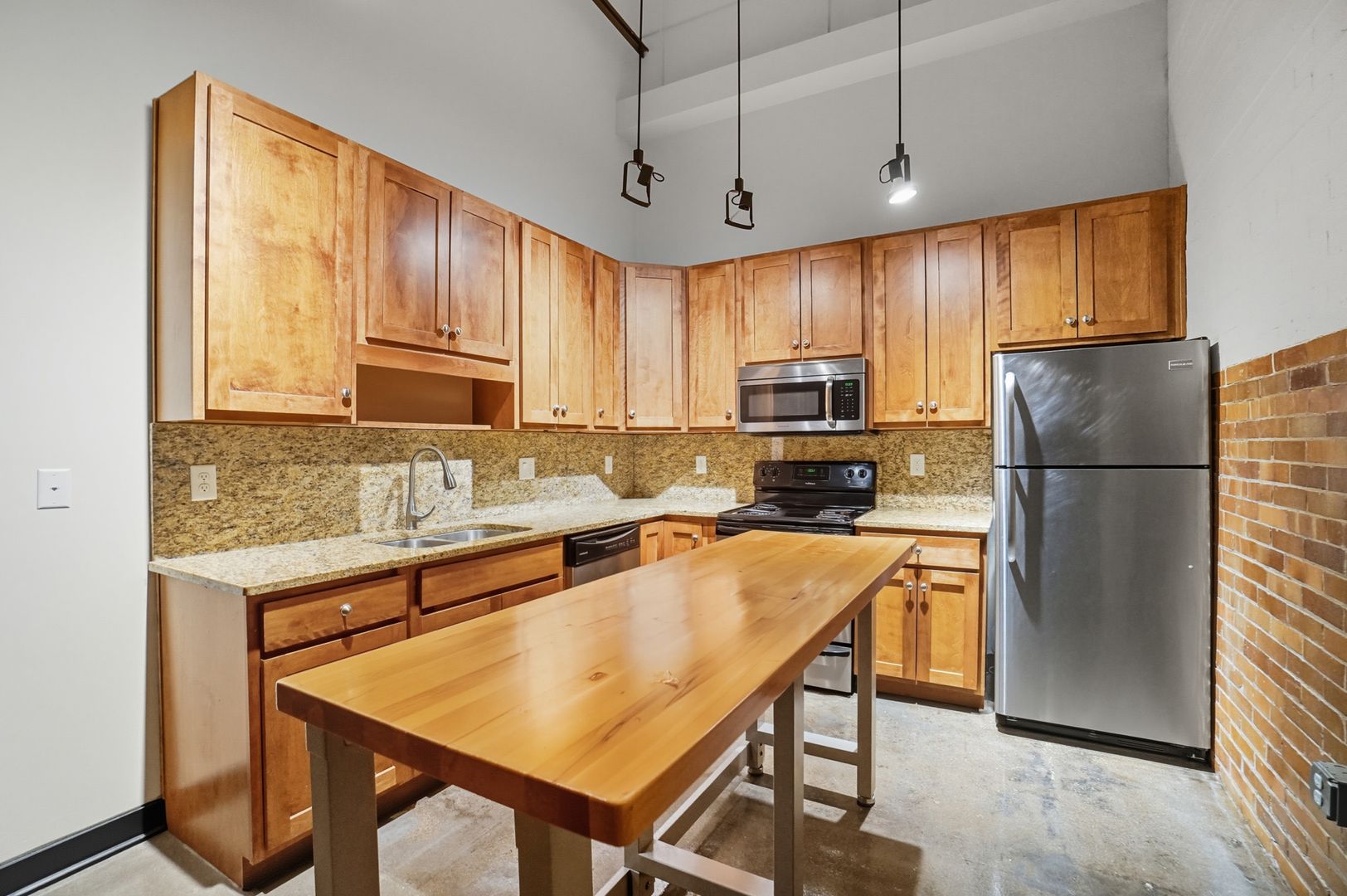 Cincinnati Apartment: 1310 Sycamore St.