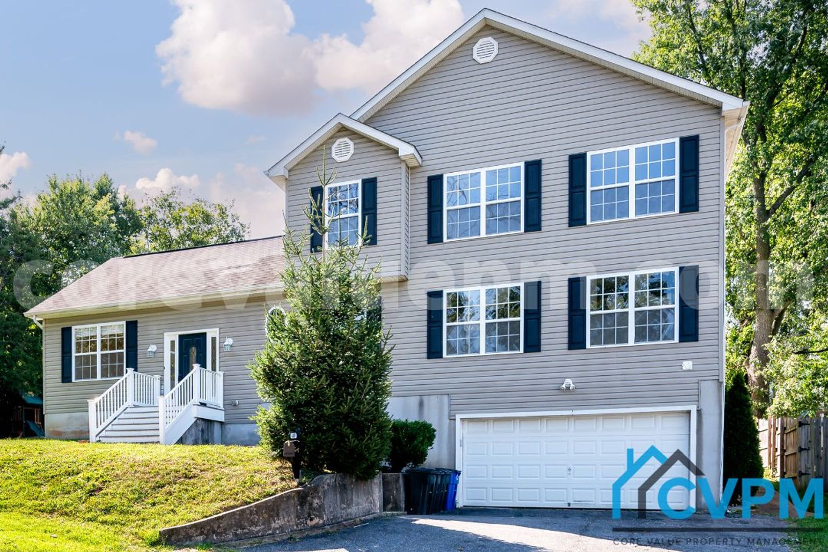Baltimore House: 4417 Poplar Ave