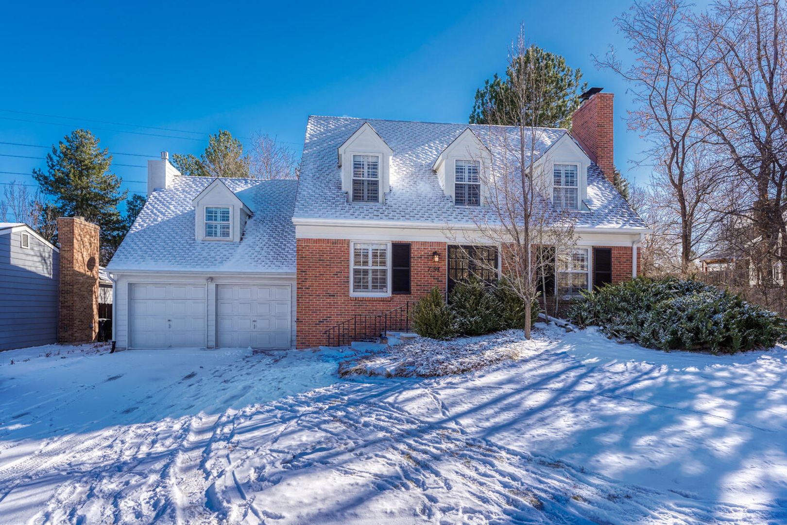 Centennial House: 7398 S Hudson Way