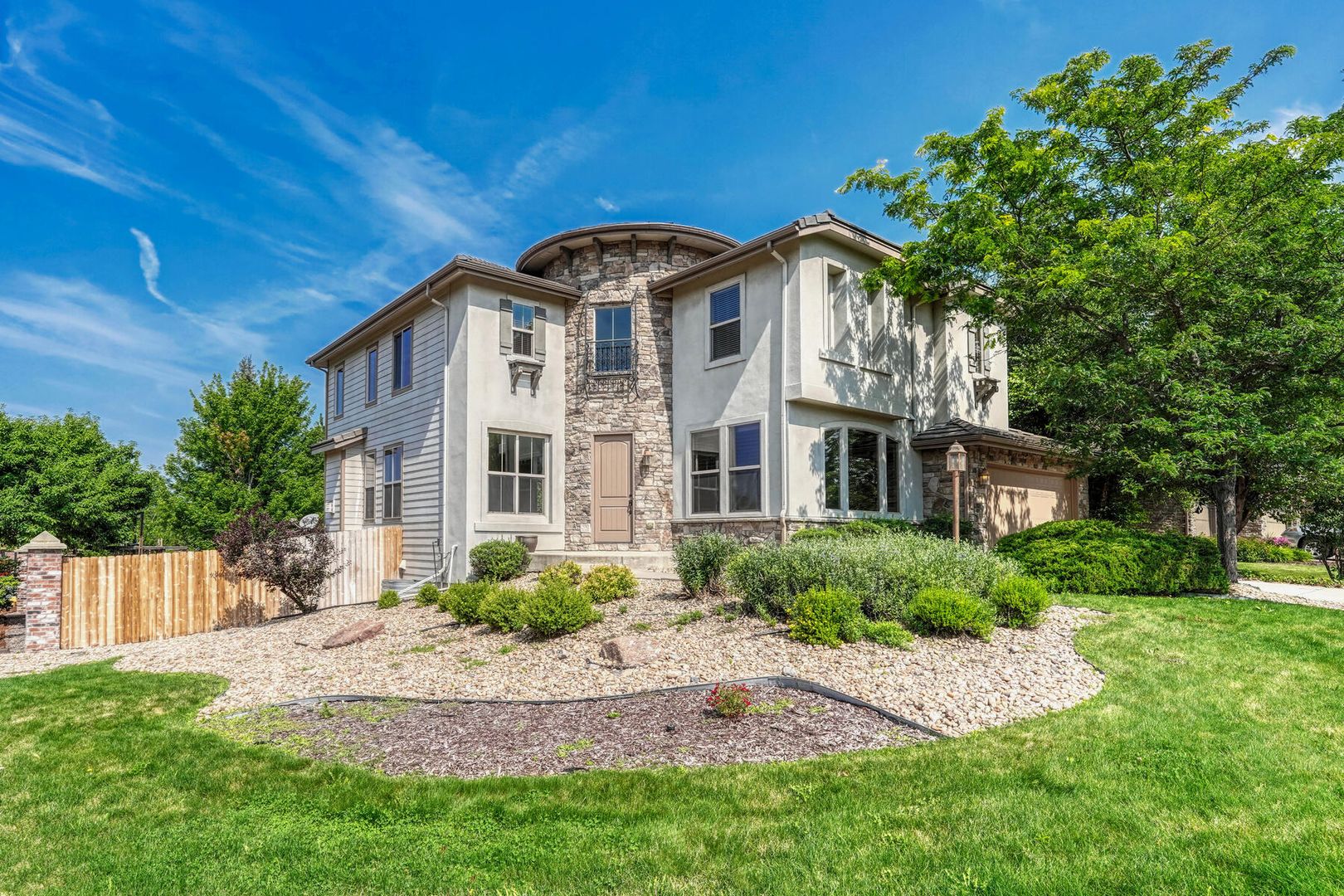 Lone Tree House: 9611 Sunset Hill Drive