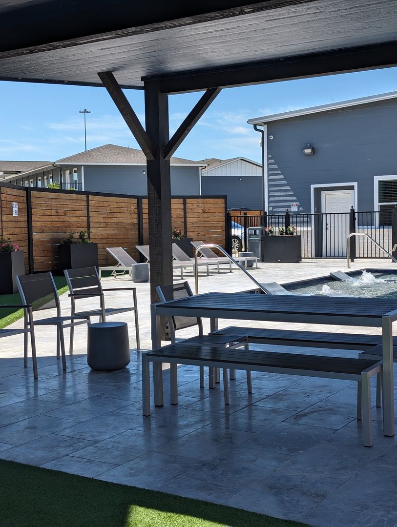Nederland Apartment: 3514 Highway 69 N