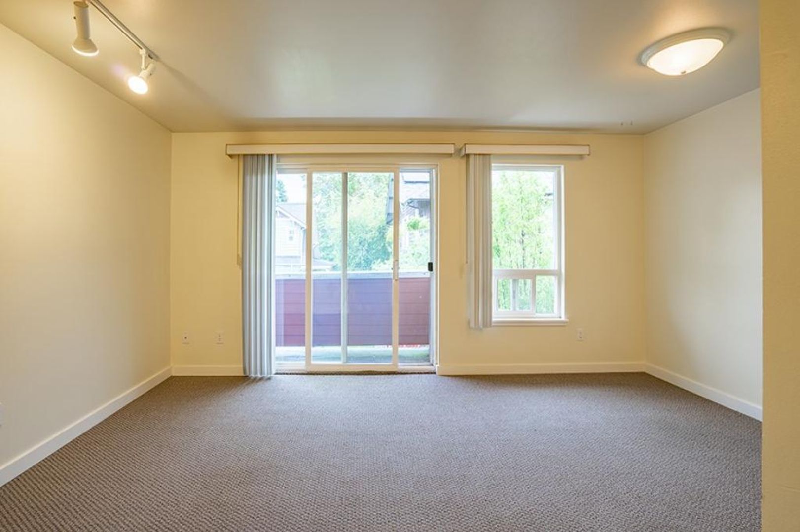 Seattle Apartment: 3401 E Pike St