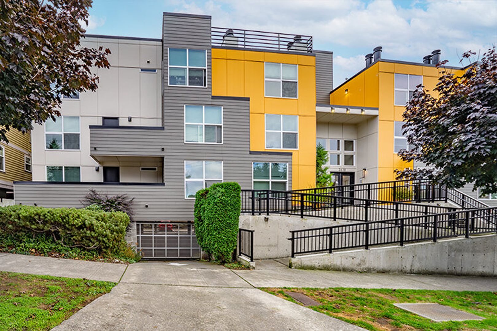 Seattle Apartment: 3618 Francis Ave N