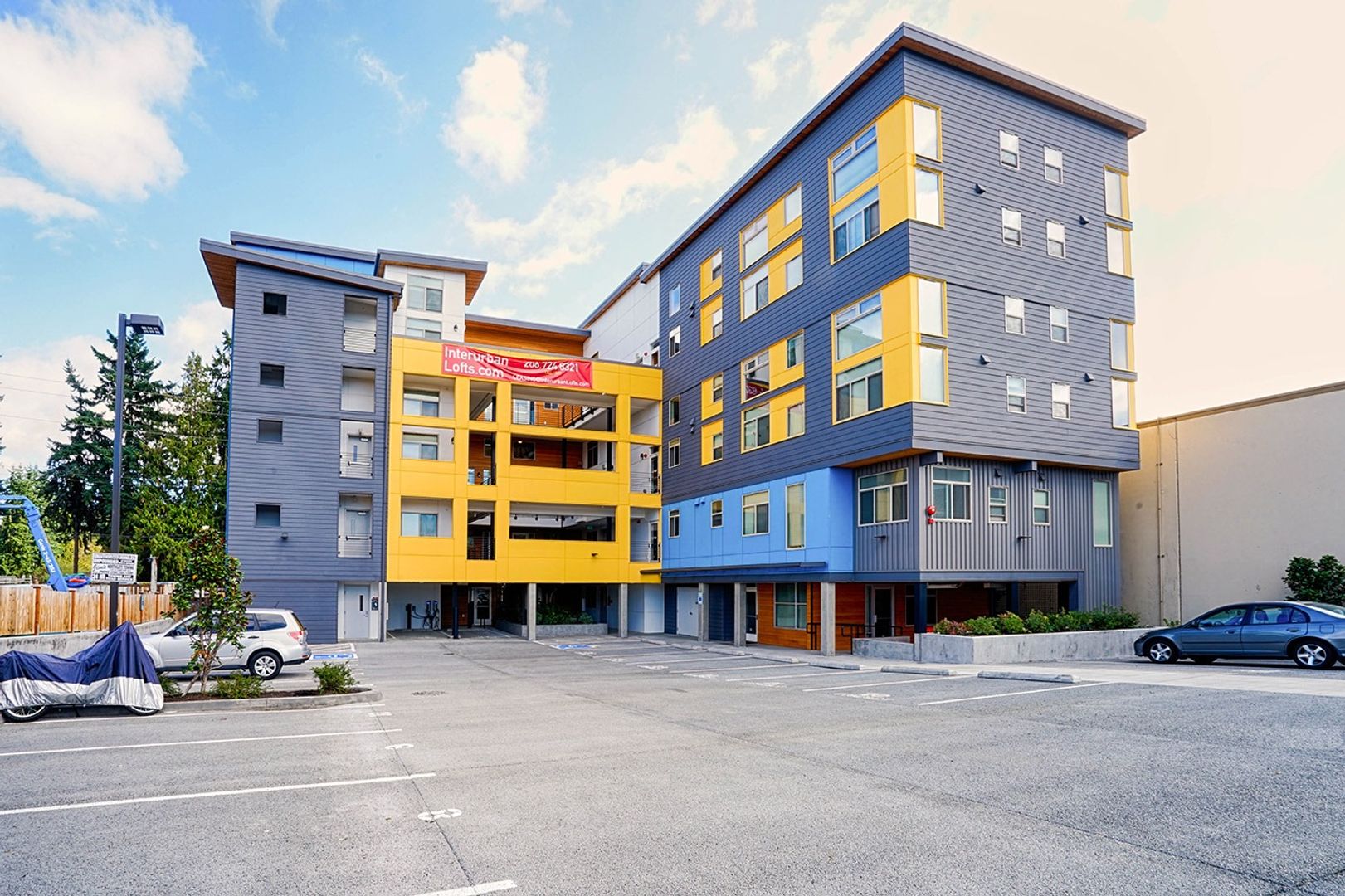 Shoreline Apartment: 17020 Aurora Ave N