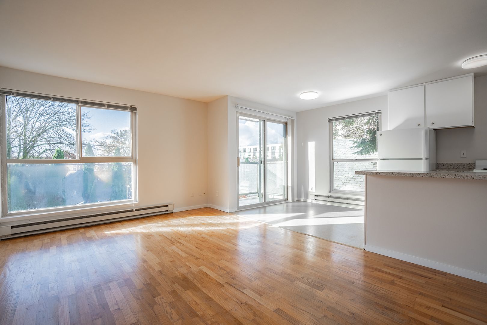 Seattle Apartment: 615 Summit Ave E