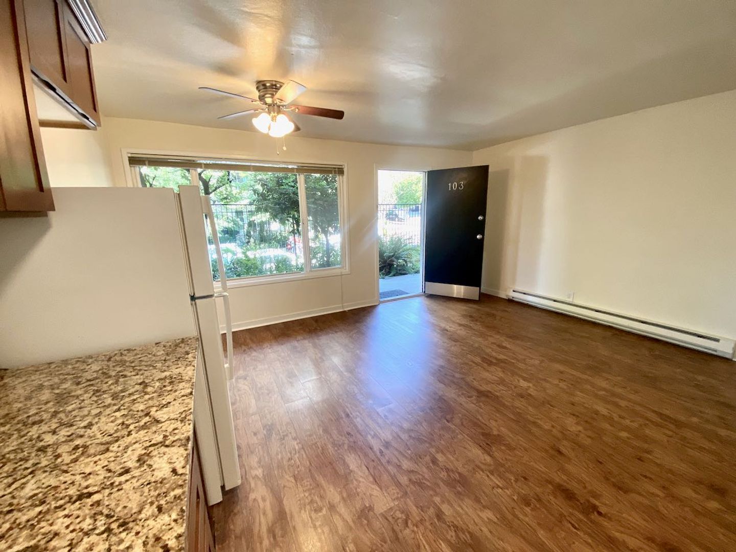 Seattle Apartment: 525 E Harrison St