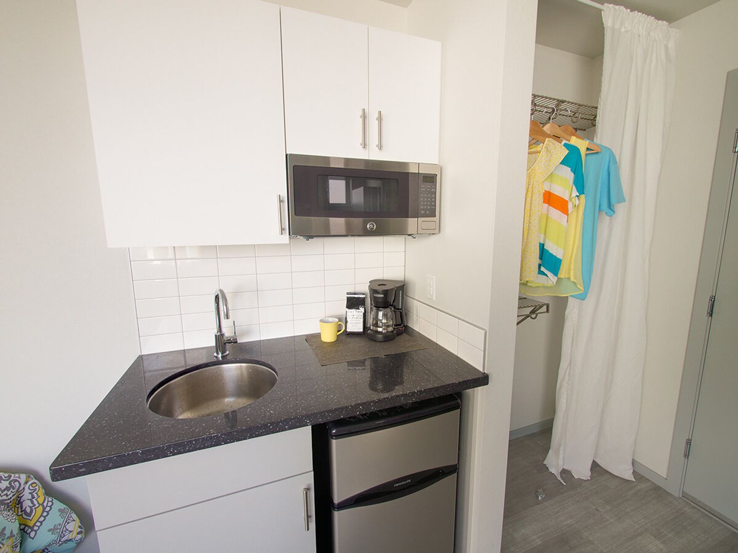 Seattle Apartment: 5949 California  Ave Sw