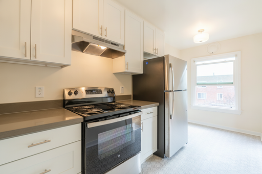 Bright Large 1 Bedroom – photo 1