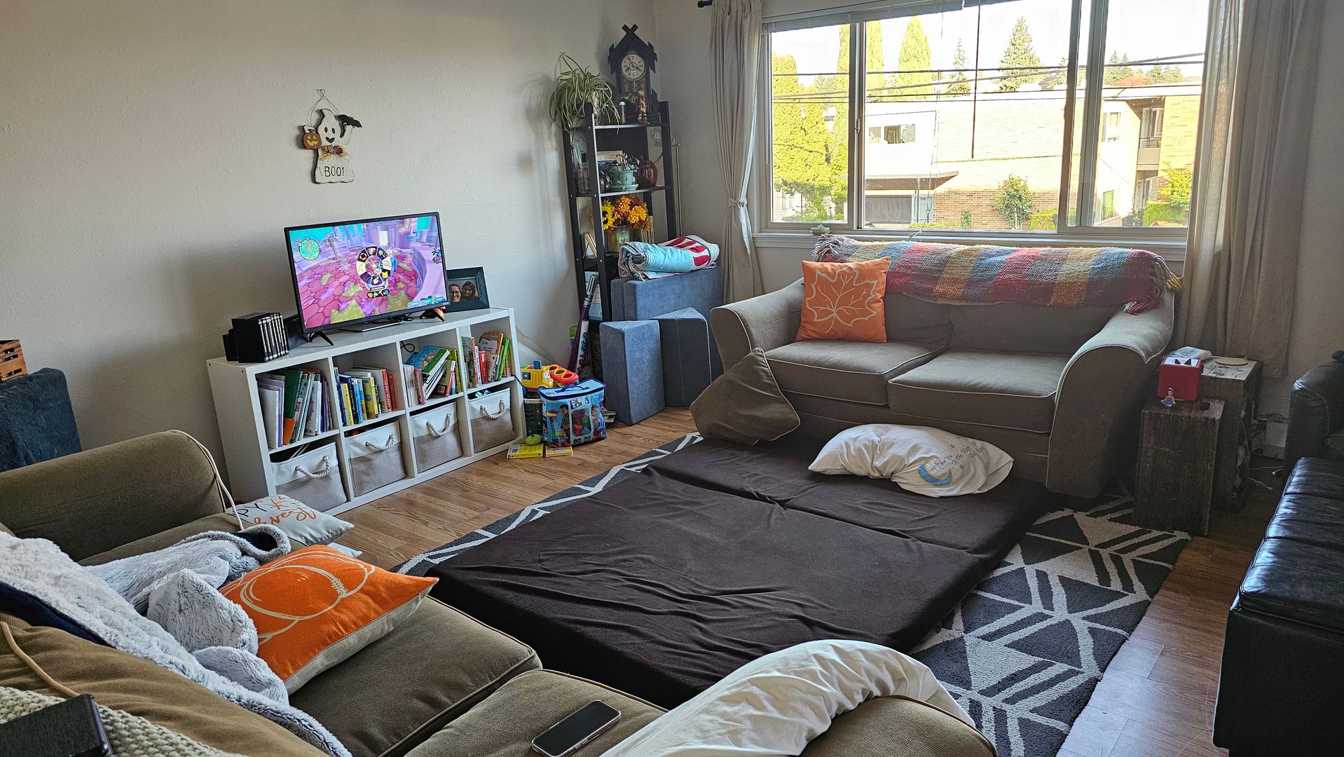 Seattle Apartment: 3931 Whitman Ave N