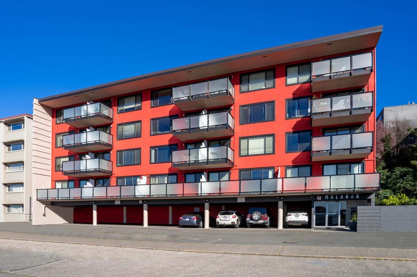 Seattle Apartment: 170 Melrose Ave E