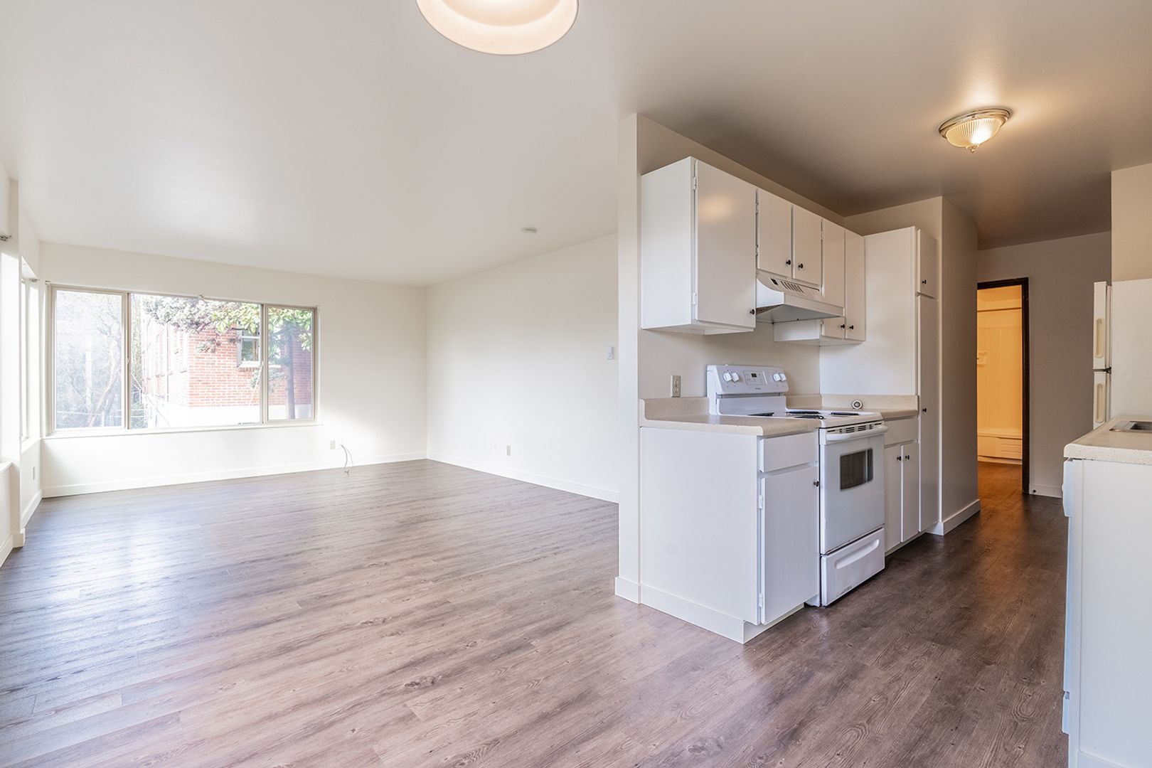 Seattle Apartment: 401 Boylston Ave E