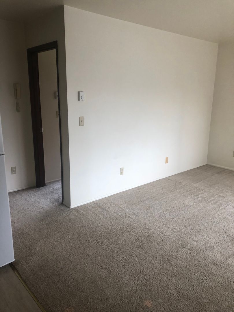 Seattle Apartment: 533 Harvard Ave E