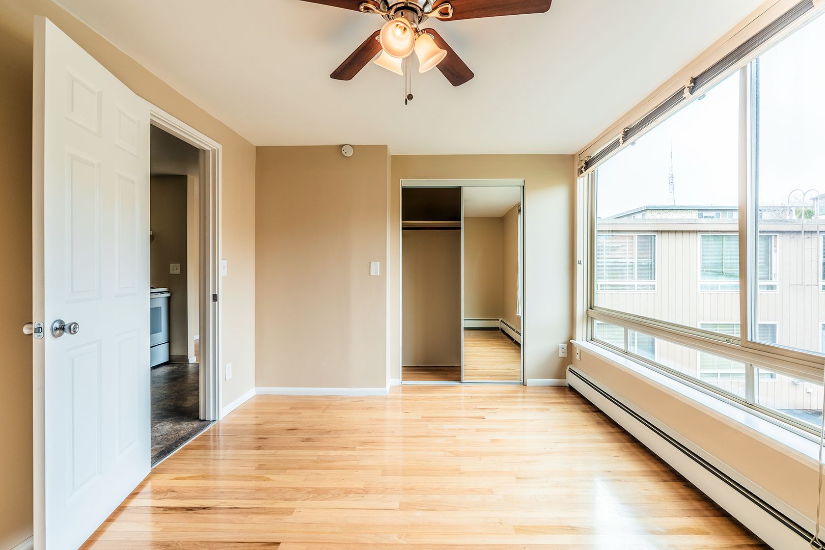 Seattle Apartment: 512 Newton St