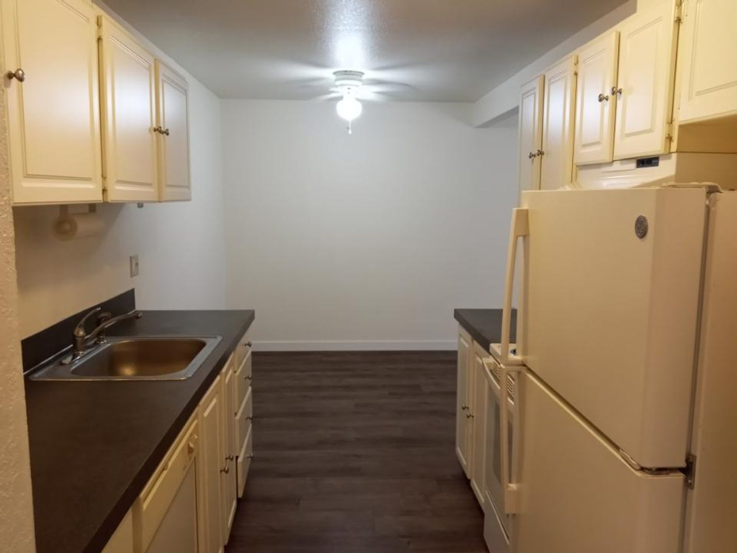 Seattle Apartment: 3011, 3015 NE 143rd St