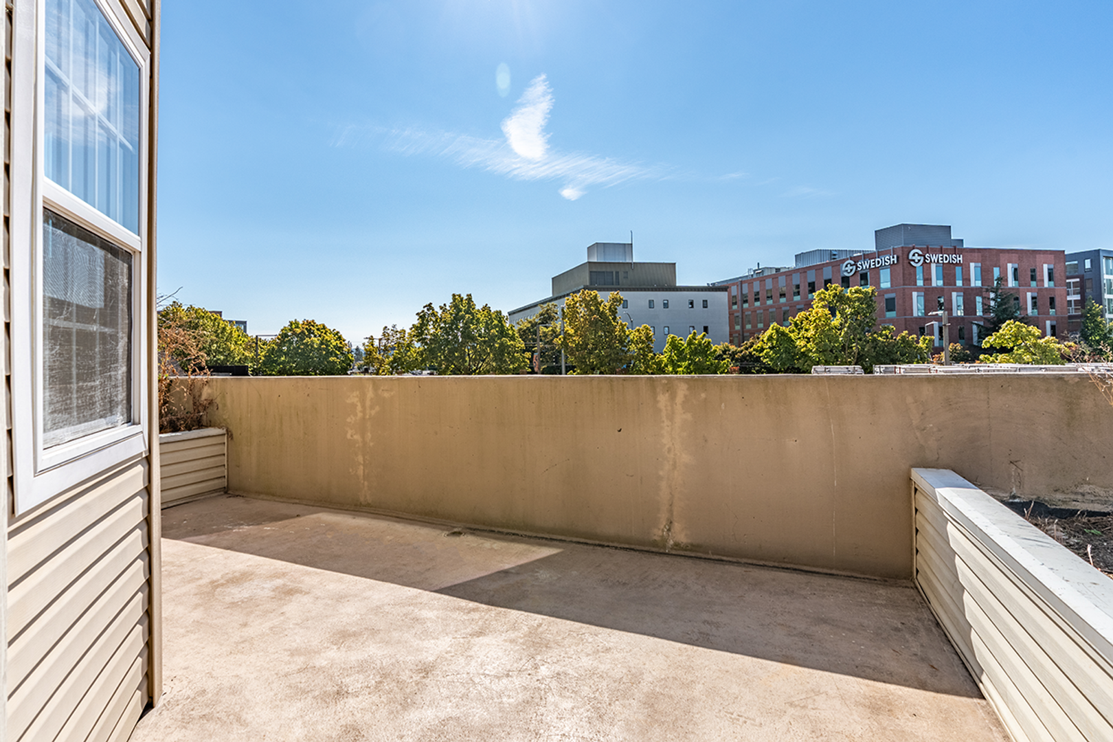 Roof deck at Landmark
