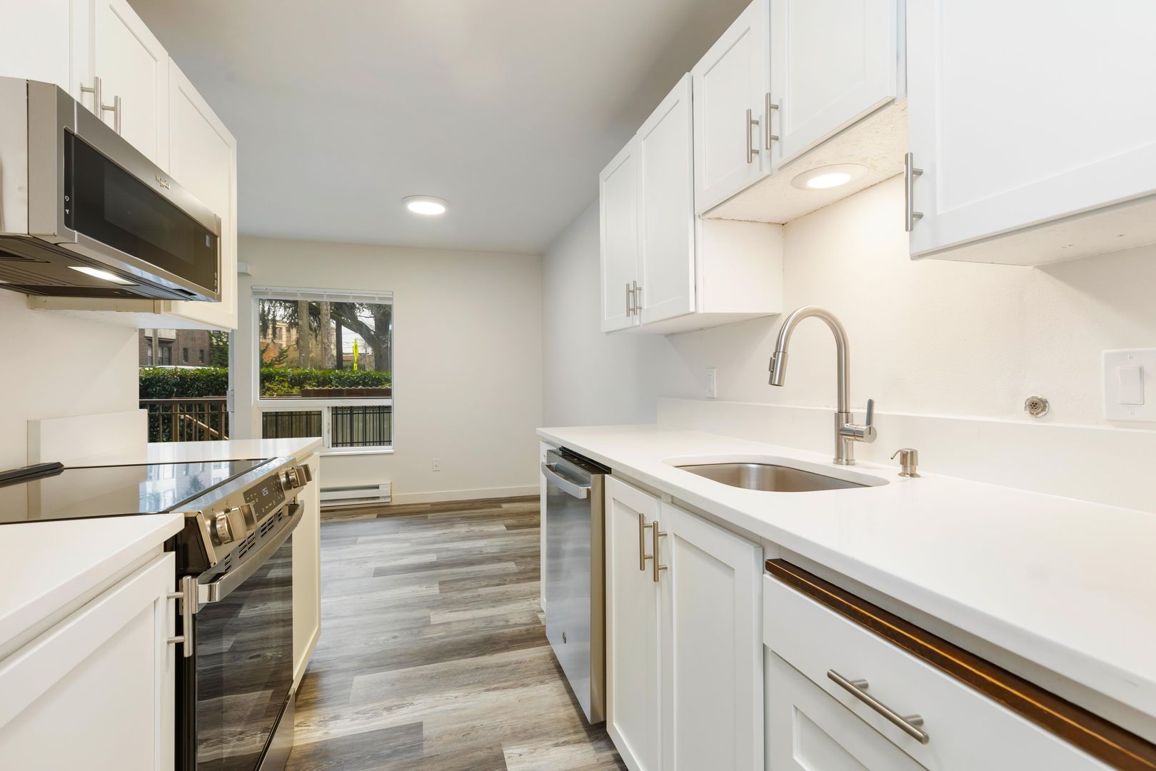 Seattle Apartment: 1004 Belmont Ave E