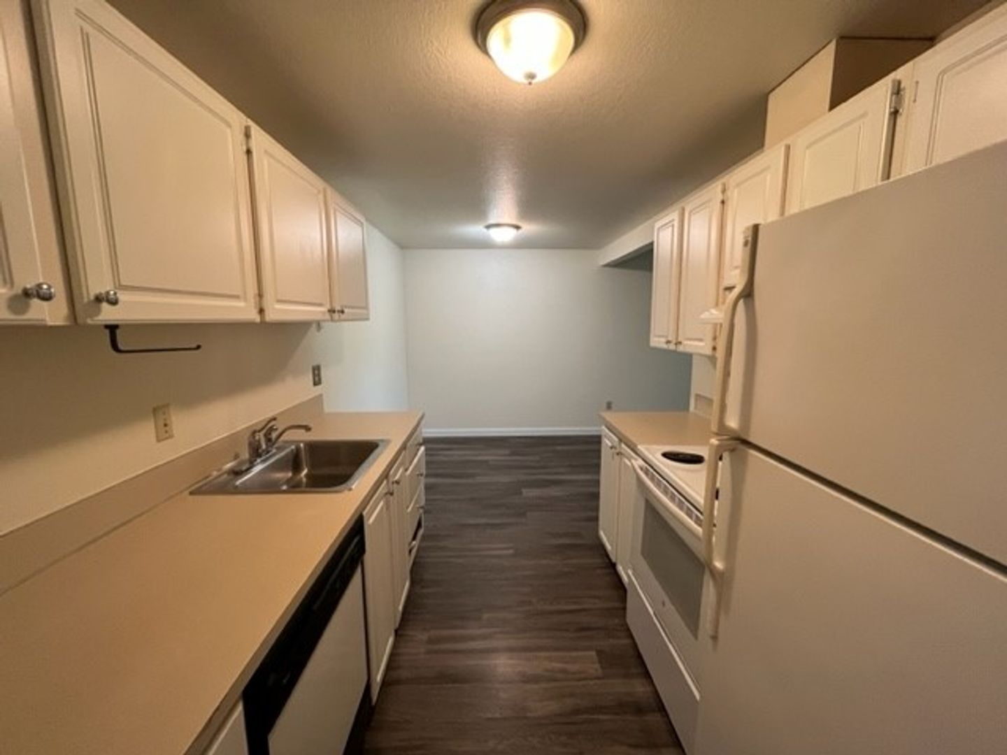 Seattle Apartment: 3011, 3015 NE 143rd St