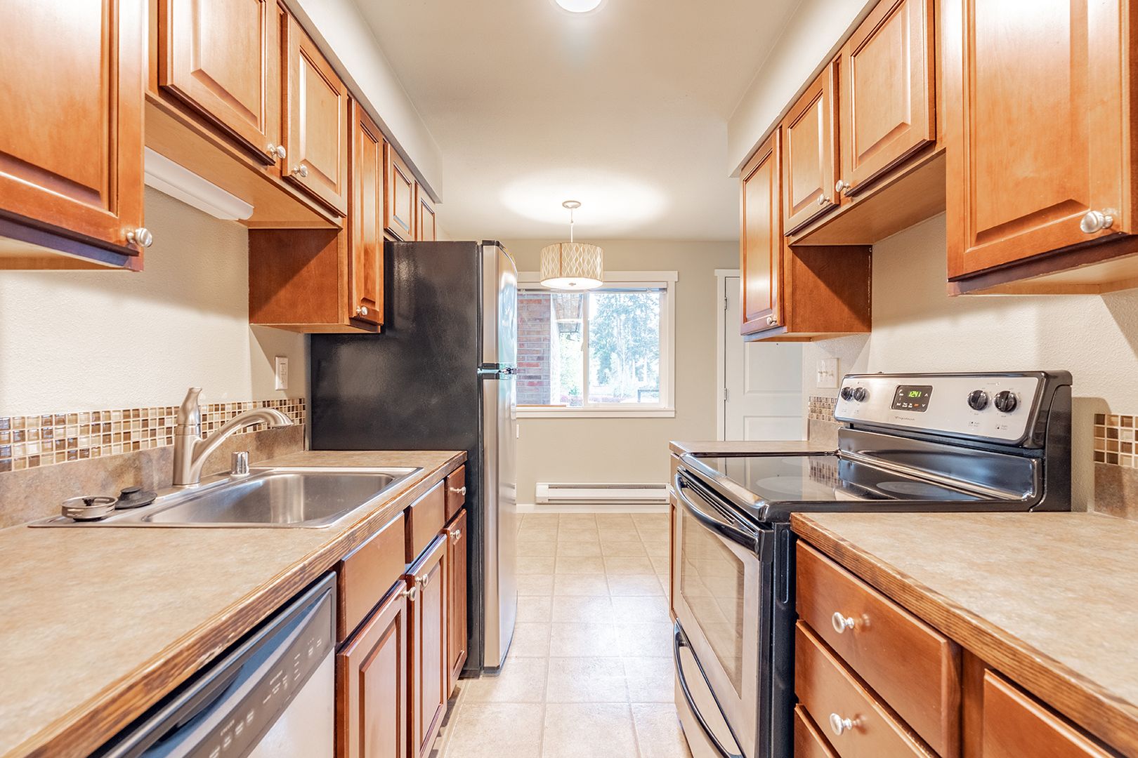 Seattle Apartment: 3855 34th Ave W