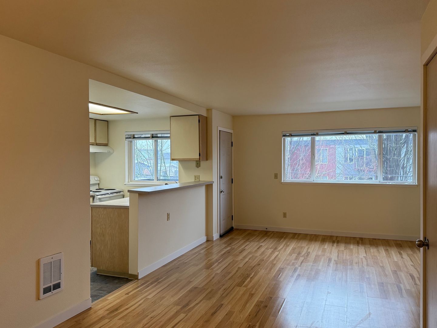 Seattle Apartment: 312 N 39th St